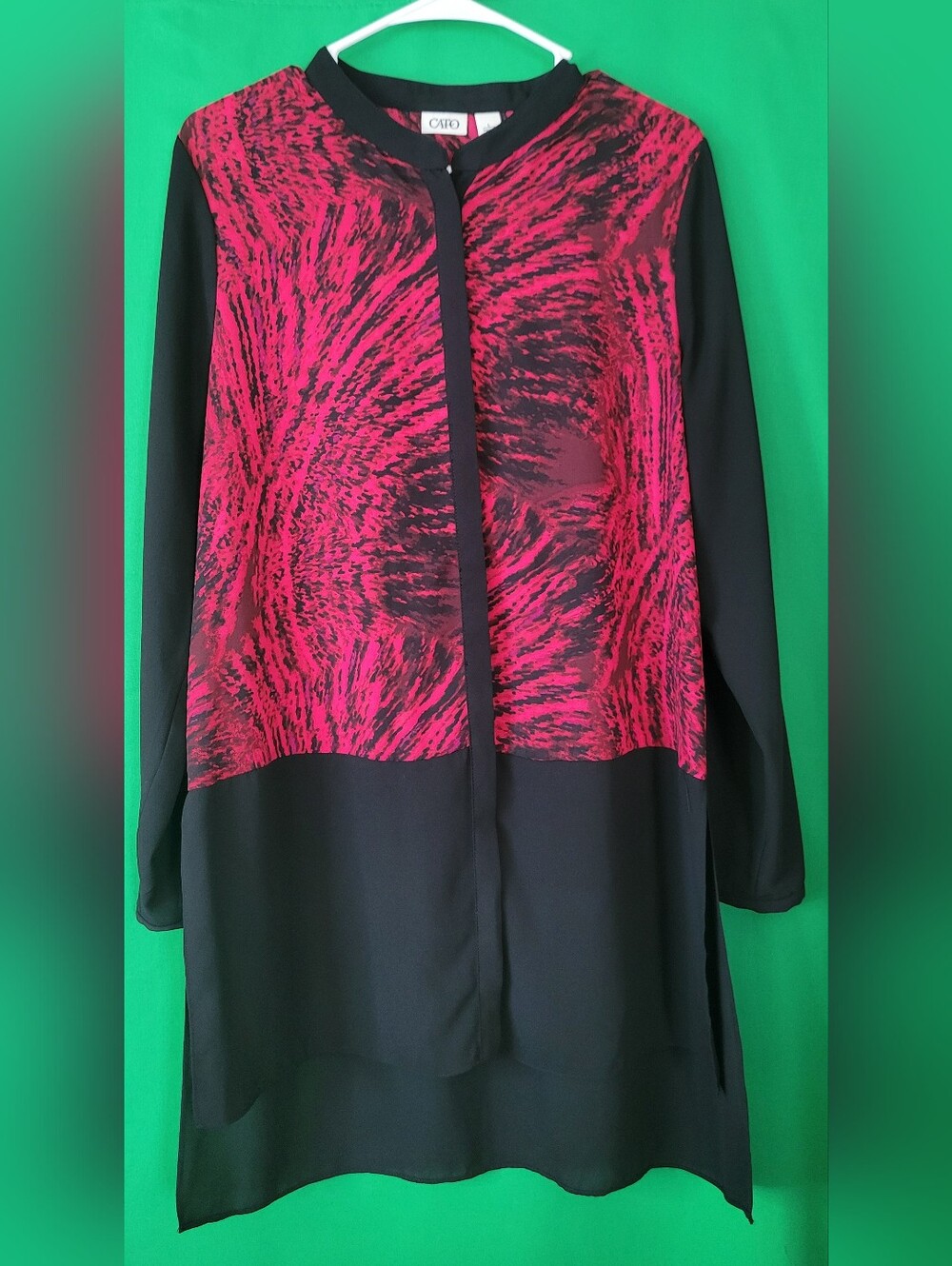 Cato Black Hidden Button Tunic Red Black Abstract Sz Large LS Women Dress Shirt